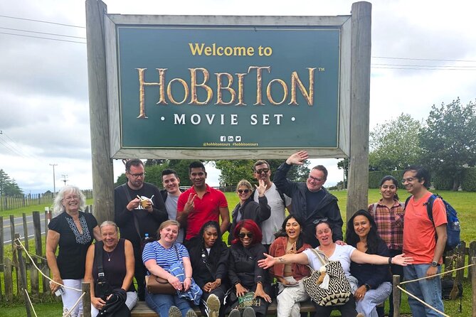 Premium Hobbiton Small Group Day Tour from Auckland - Why this Hobbiton day trip feels more manageable