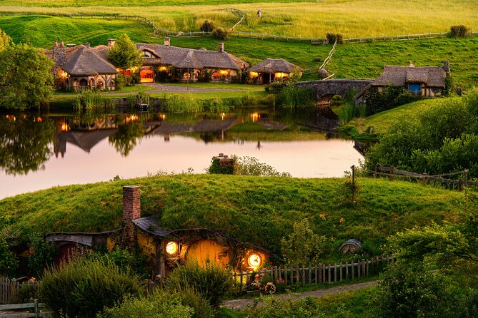 Private 3 Days Tour From Auckland: Hobbiton, Hamilton, Rotorua & Waitomo Caves - A fast North Island circuit built for first-timers