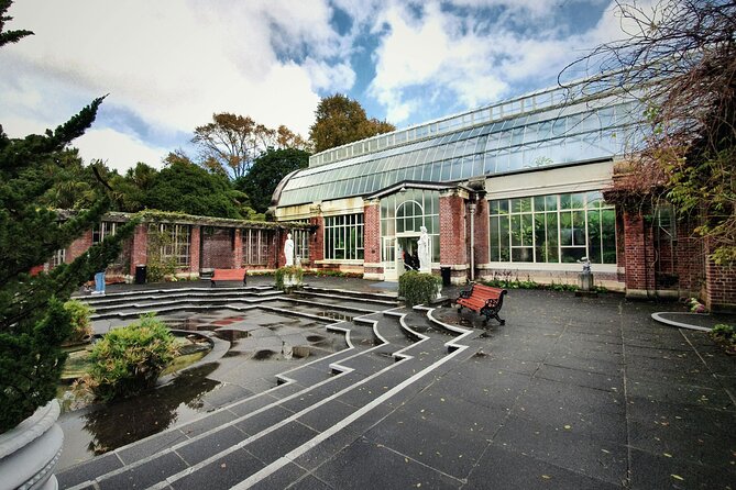 Private Auckland City Highlights Tour - Maungawhau / Mount Eden crater rim: the 360-degree payoff