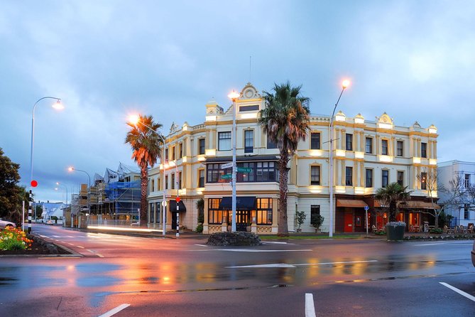 Private Auckland City Tour For Small Group in a luxury vehicle. - FAQ