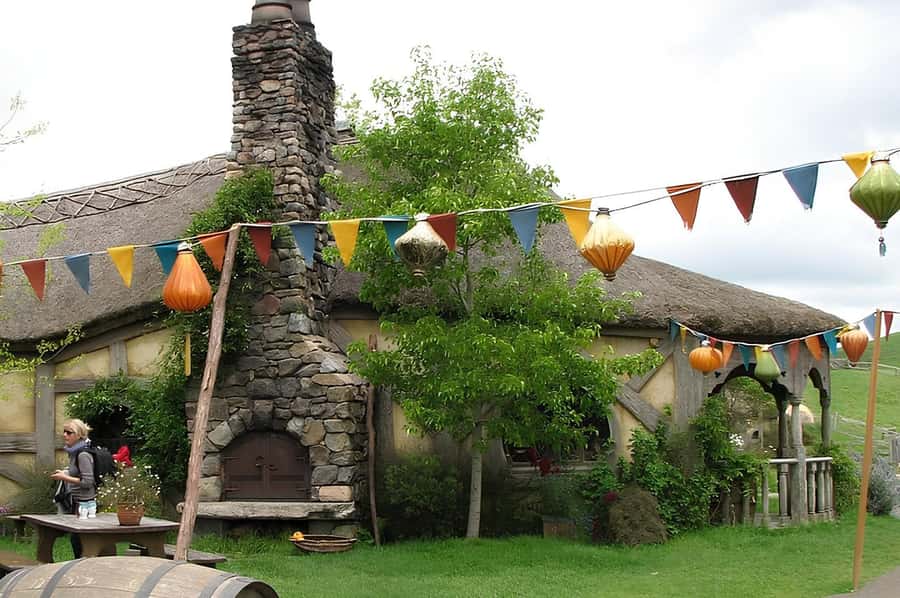 Private Hobbiton & BlueSprings & Redwood forest fromAuckland - Hobbiton Movie Set: What 3 Guided Hours Feels Like