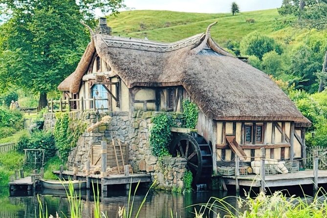 Private Hobbiton Movie Set and Rotorua Day Trip from Auckland - Wai-O-Tapu Thermal Wonderland: the paid 1-hour visit for serious color and steam