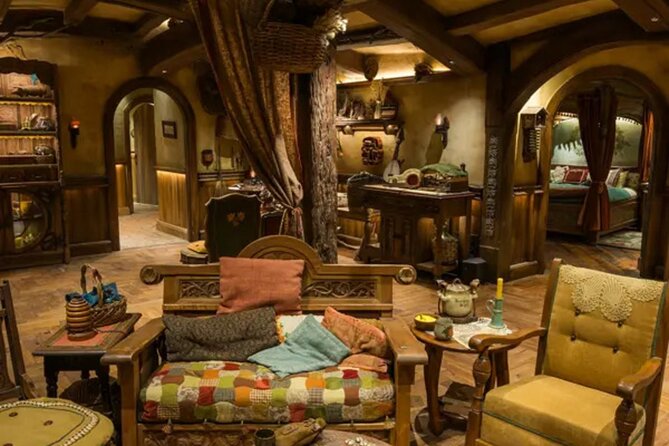 Private Hobbiton, Waitomo Caves, Blue Spring & Hamilton Transfer - Little tips that make the day smoother