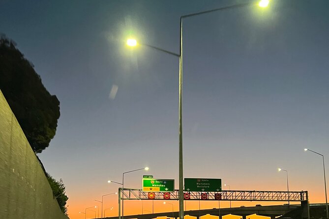 Private Mini Van Transfer From Auckland Airport to Auckland City - Who should book this transfer—and who might not need it