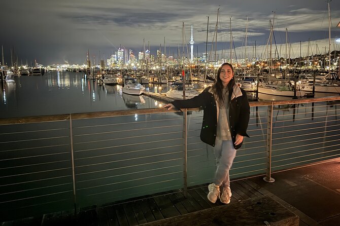 Private Night Tour of Auckland, Sky Tower Bar, Bridge & Museum - Auckland Domain at night: lights without museum access