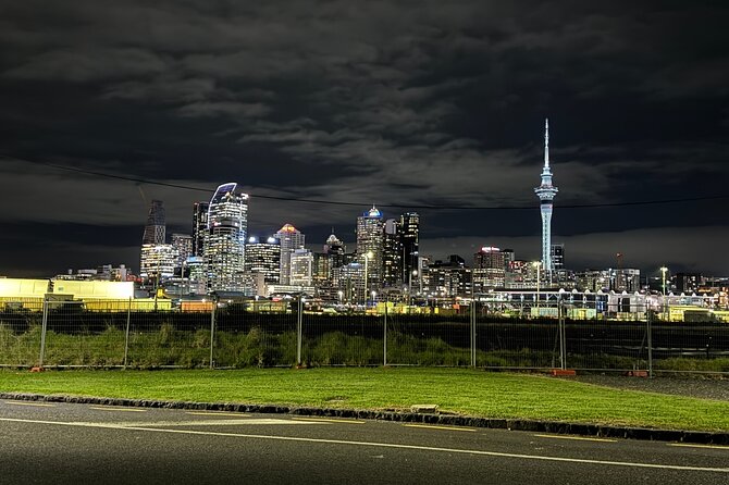 Private Night Tour of Auckland, Sky Tower Bar, Bridge & Museum - The guide matters: how Carlos’s flexibility makes a private tour feel personal