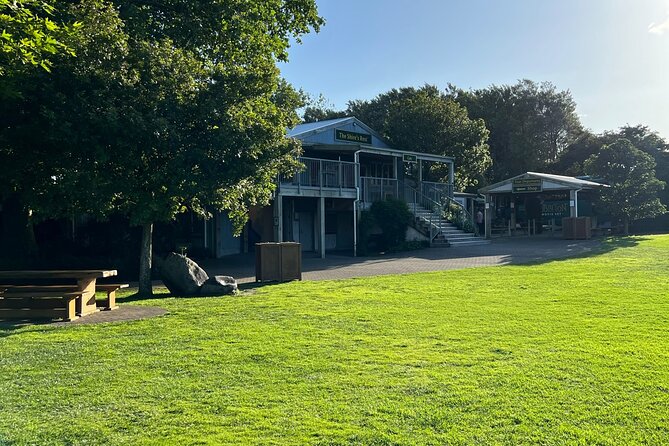 Private Round Trip Transport To Hobbiton From Auckland - What you actually get: transport only, not a guided Hobbiton tour