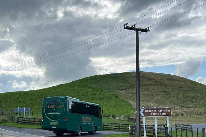Private Round Trip Transport To Hobbiton From Auckland - Best fit: couples, families, and small groups on a schedule