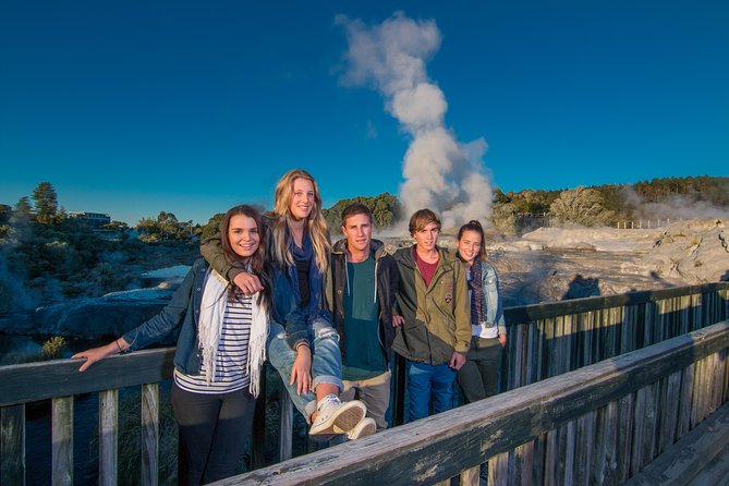 Private Tour From Auckland to Rotorua & Waitomo Glowworm Caves, Small group - Why This Auckland-to-Rotorua-Plus-Waitomo Day Fits Couples