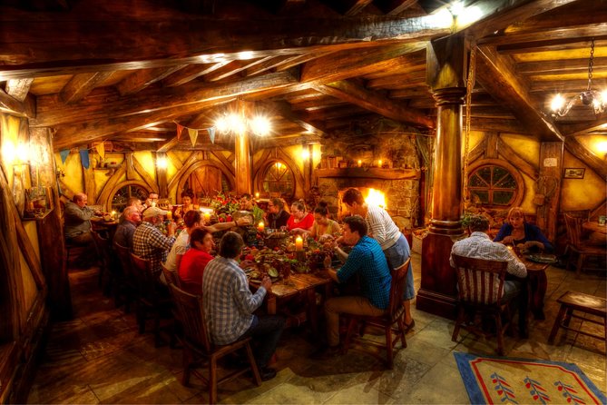 Private tour - Hobbiton Movie Set Evening Banquet Return from Auckland - Guided walking tour through the Shire before dinner
