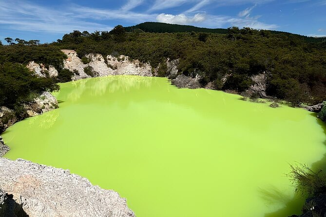 Private Tour WaiOtapu & Huka Falls & Blue springs from Auckland - Blue Spring near Putāruru: a 70% bottled-water walk