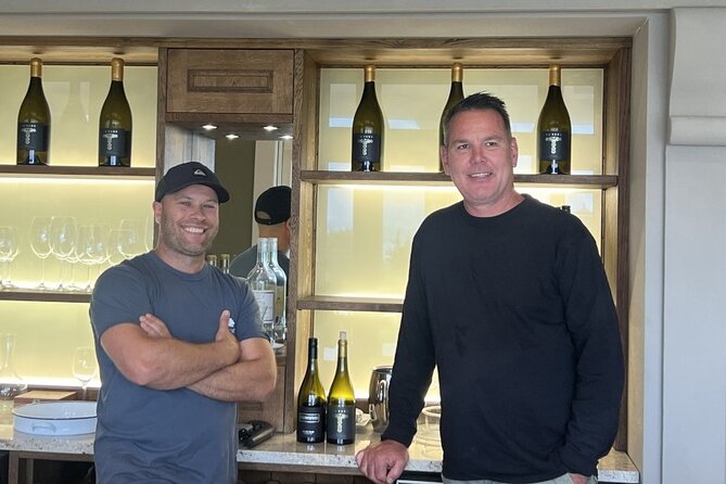 Private Waiheke Food & Wine Tour - Mudbrick Vineyard: Wine Tastings Plus a Real Vineyard Lunch