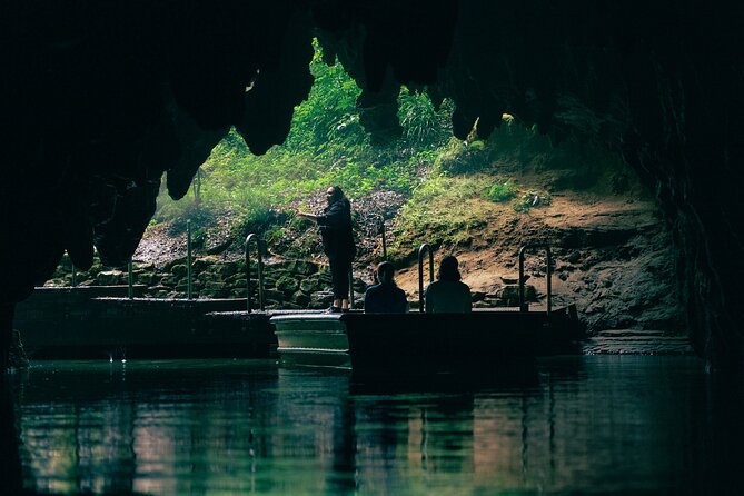 Rotorua and Waitomo Caves Day Trip from Auckland -Smaller Groups - Te Puia and the Māori Arts and Crafts Institute: Where the Culture Hits