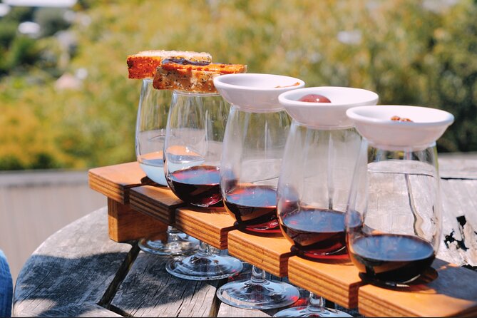 Sip & Savour through Waiheke Island (11 guests max) - The drive between vineyards: scenic views and real island context