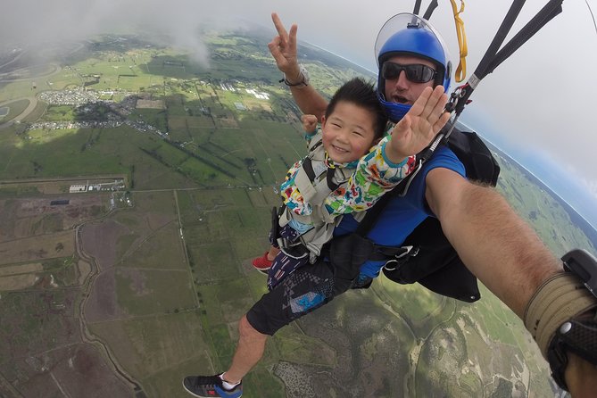 Skydive Auckland - Views you can name: east coast, west coast, Waiheke, Piha, and volcano peaks