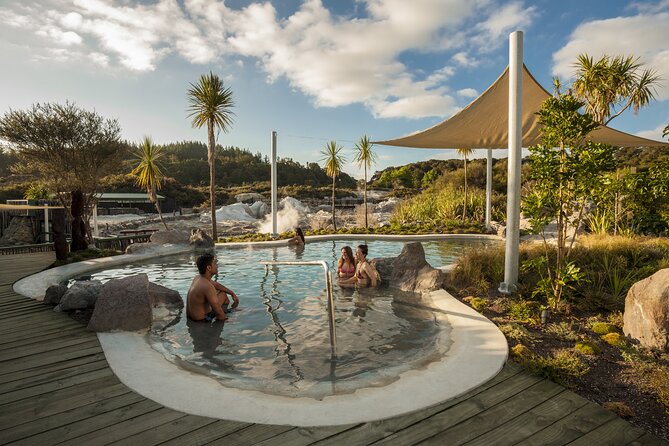 Te Puia & Hells Gate incl. Mud Spa Experience Private Tour - Hell’s Gate mud baths and sulphur spas: the 20-minute reality check
