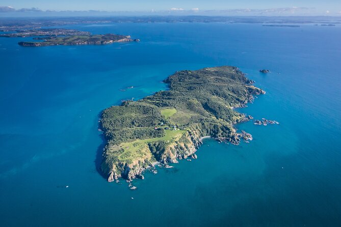 Tiritiri Matangi Island Discovery - from Auckland - The cruise on Tikapa Moana: scenic, sometimes windy