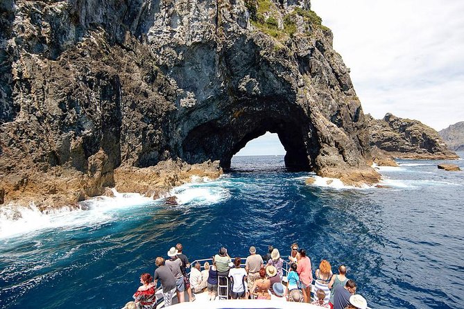 Tongariro Crossing : PRIVATE TRANSFER Leaving AUCKLAND - Price and value at $403.37 per person