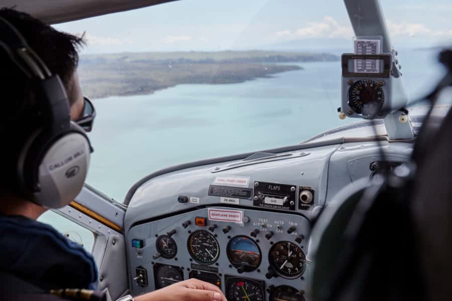 Waiheke Island: 30-Minute Scenic Flight - Auckland, Waitematā Harbour, and Rangitoto: the panorama payoff