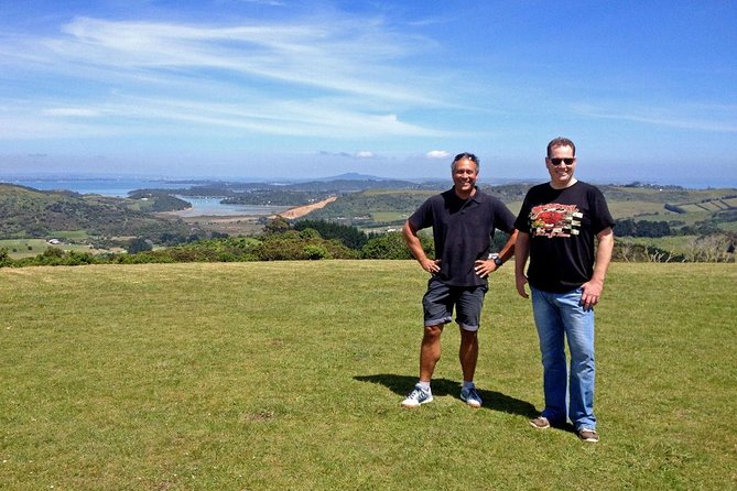 Waiheke Island Bush & Beach Walk - Small-group guiding: how it changes what you notice