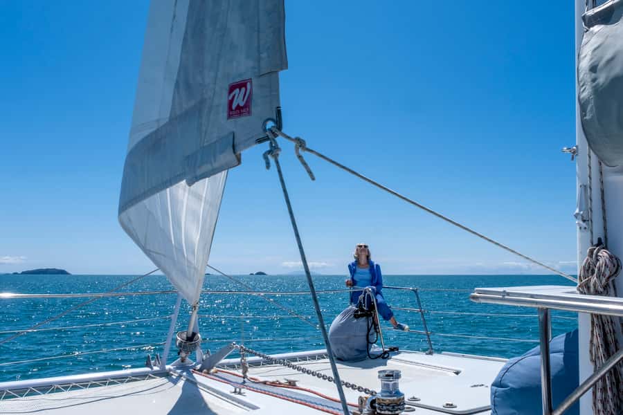 Waiheke Island: Gulf Marine Park Sailing Adventure & Lunch - Taking the helm with skipper Bruce