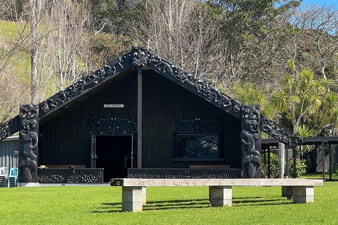 Waiheke Island Private History and Heritage Tour - Stop 2: Beaches, Place Stories, and Learning to Read Waiheke