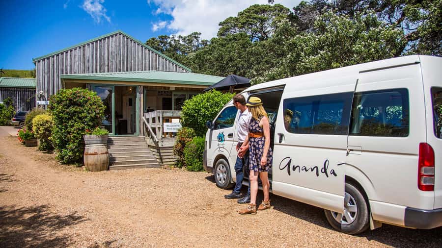 Waiheke Island: The Essence of Waiheke Wine Tour - Goldie: the history you’ll actually remember